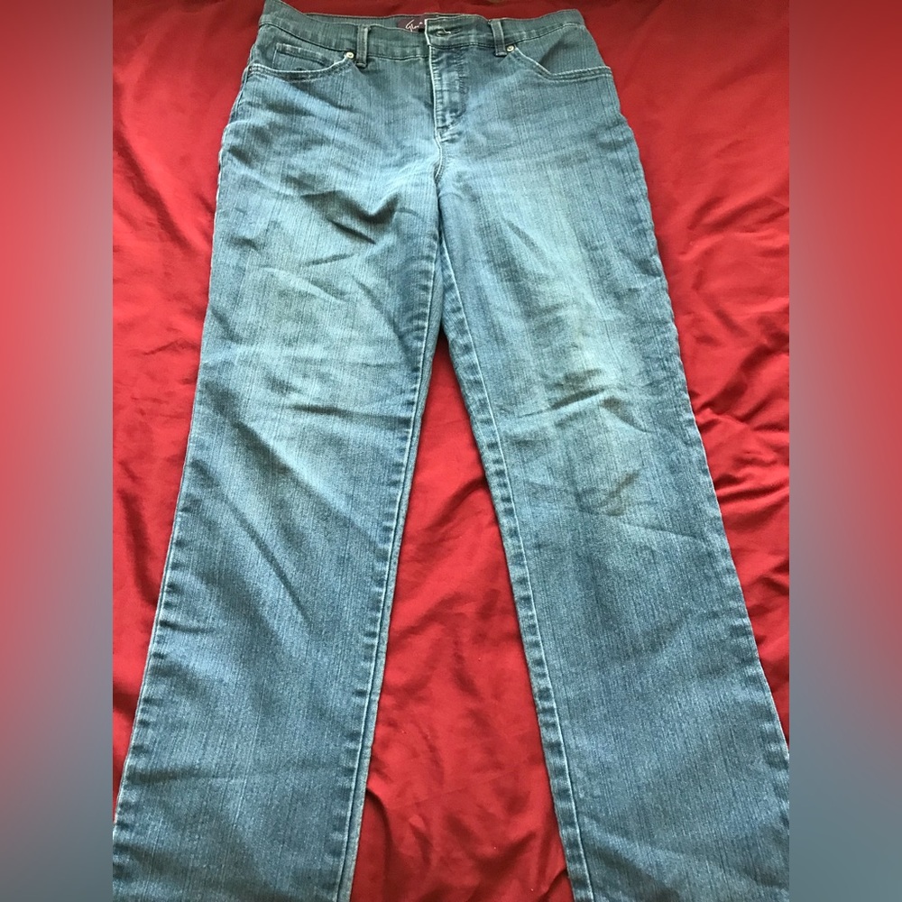 Gloria Vanderbilt size 8 denim